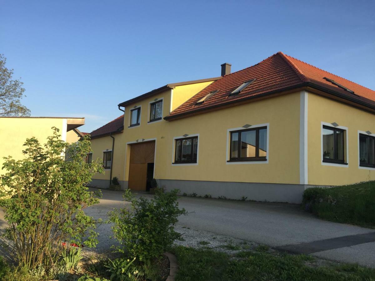 Amstetter'S Ferienwohnung Waldenstein  Екстер'єр фото